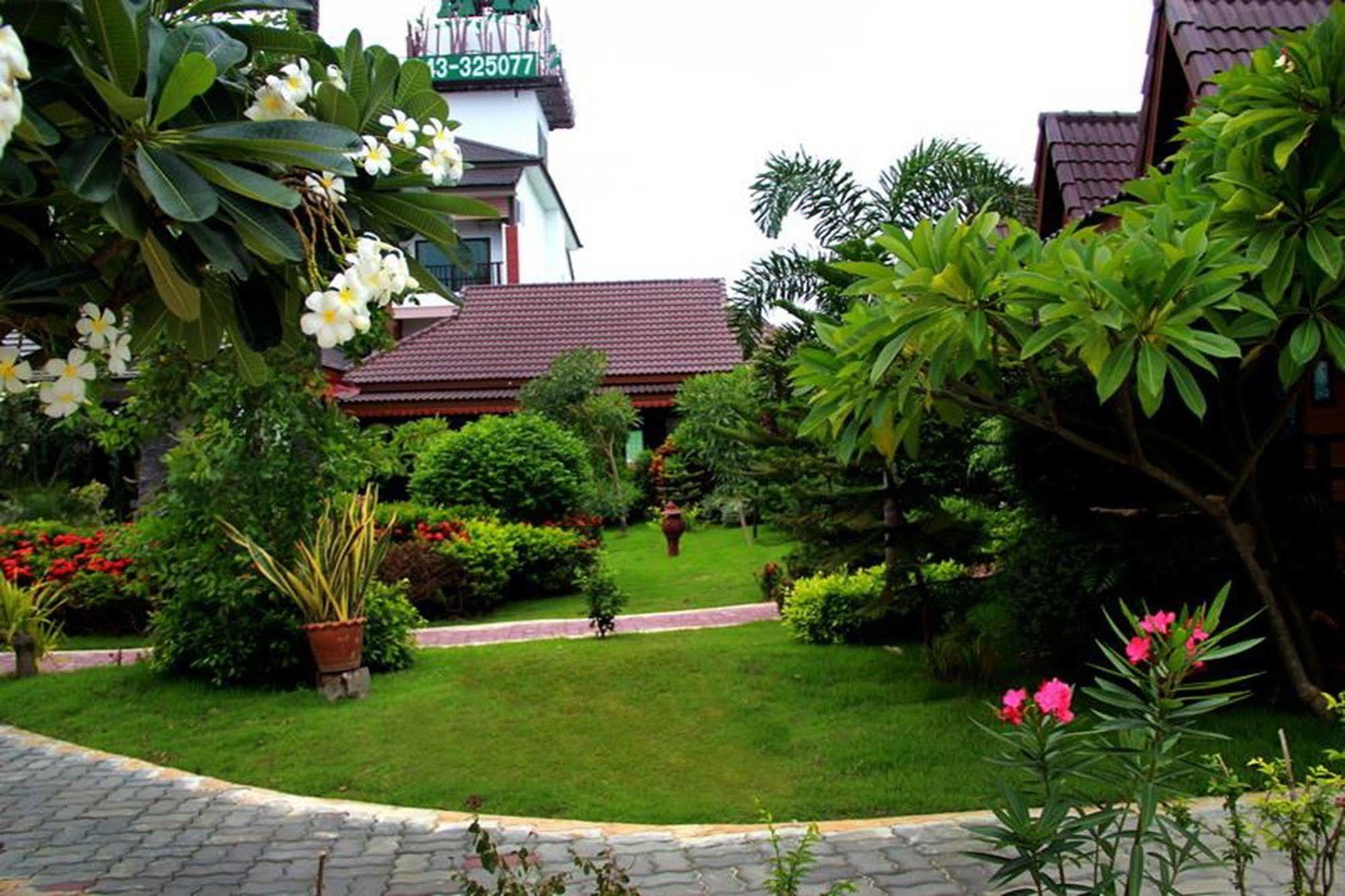 โรงแรม แมมมอธ รีสอร์ท ขอนแก่น 3* (ไทย) - จาก 775 THB | HOTELMIX
